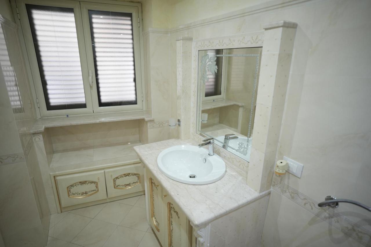 Casa Vacanze Madison Square Palermo Exterior photo